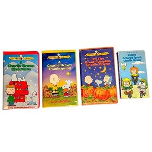 Vintage Peanuts Snoopy VHS Movie Lot Great Pumpkin Christmas Thanksgiving Sport